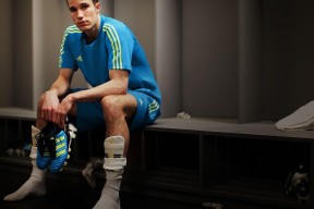 今日足球赔率盘口专家推荐预测，今日足球比分表